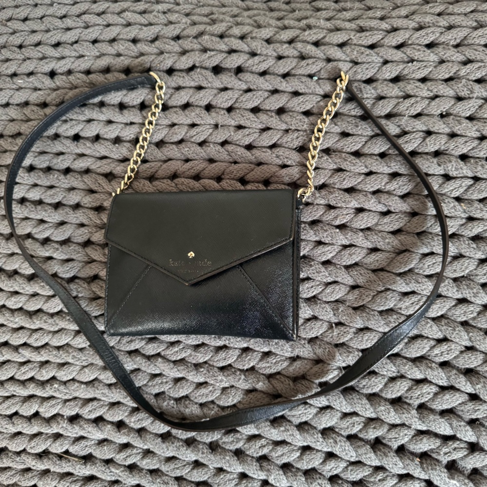 KATE SPADE, envelope wallet on chain, black and gold
